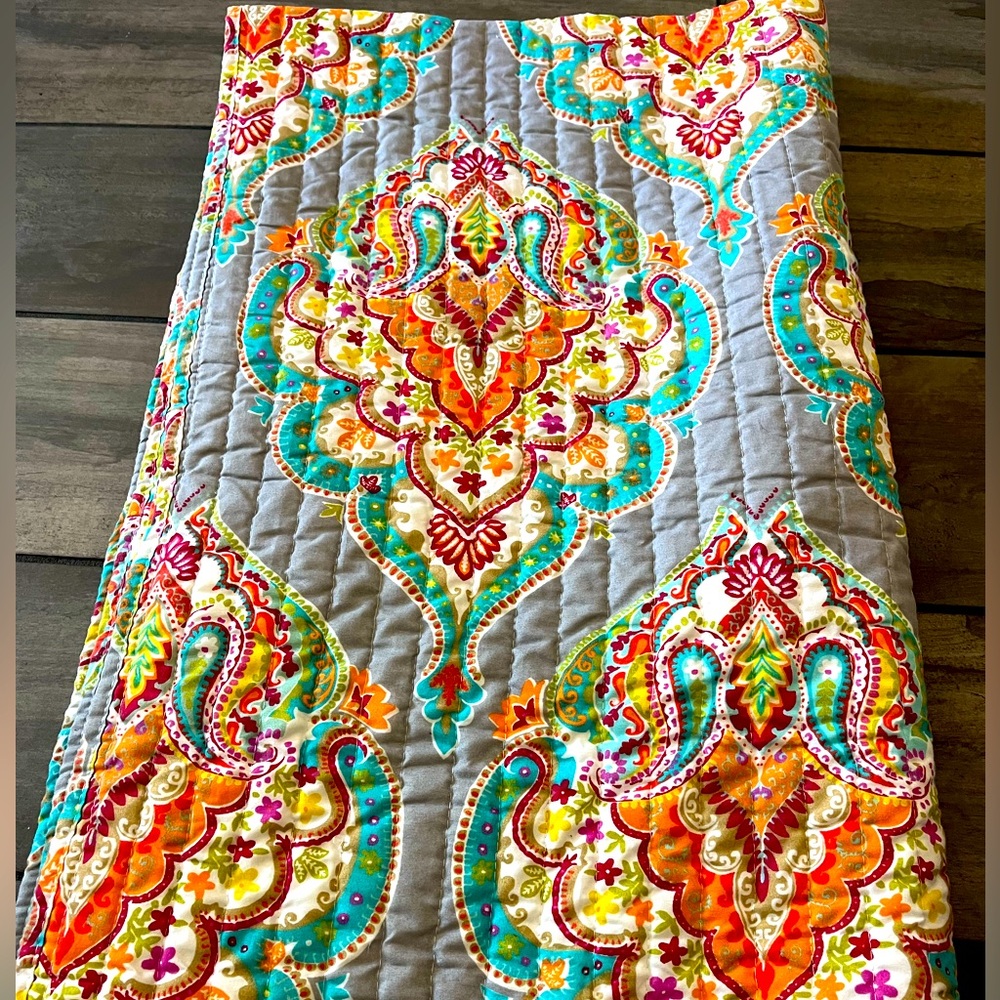 Quilted comforter and quilted pillow sham